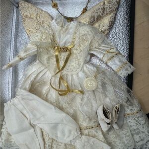 Vintage Victorian Doll Puffy Sleeves Wedding Dress